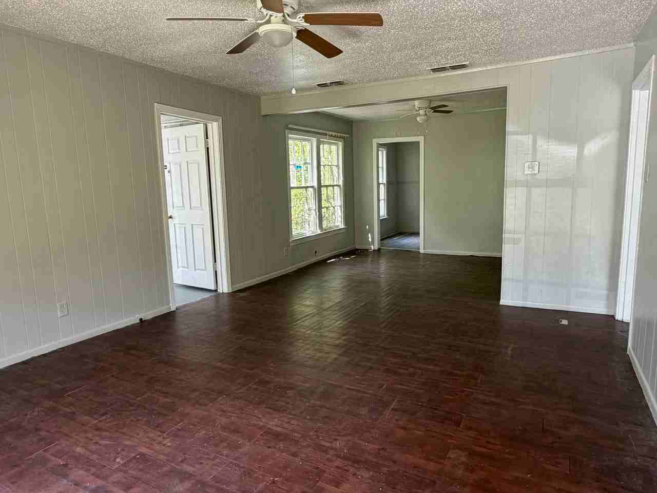 2810 Morningside Dr - Photo 2 of 8