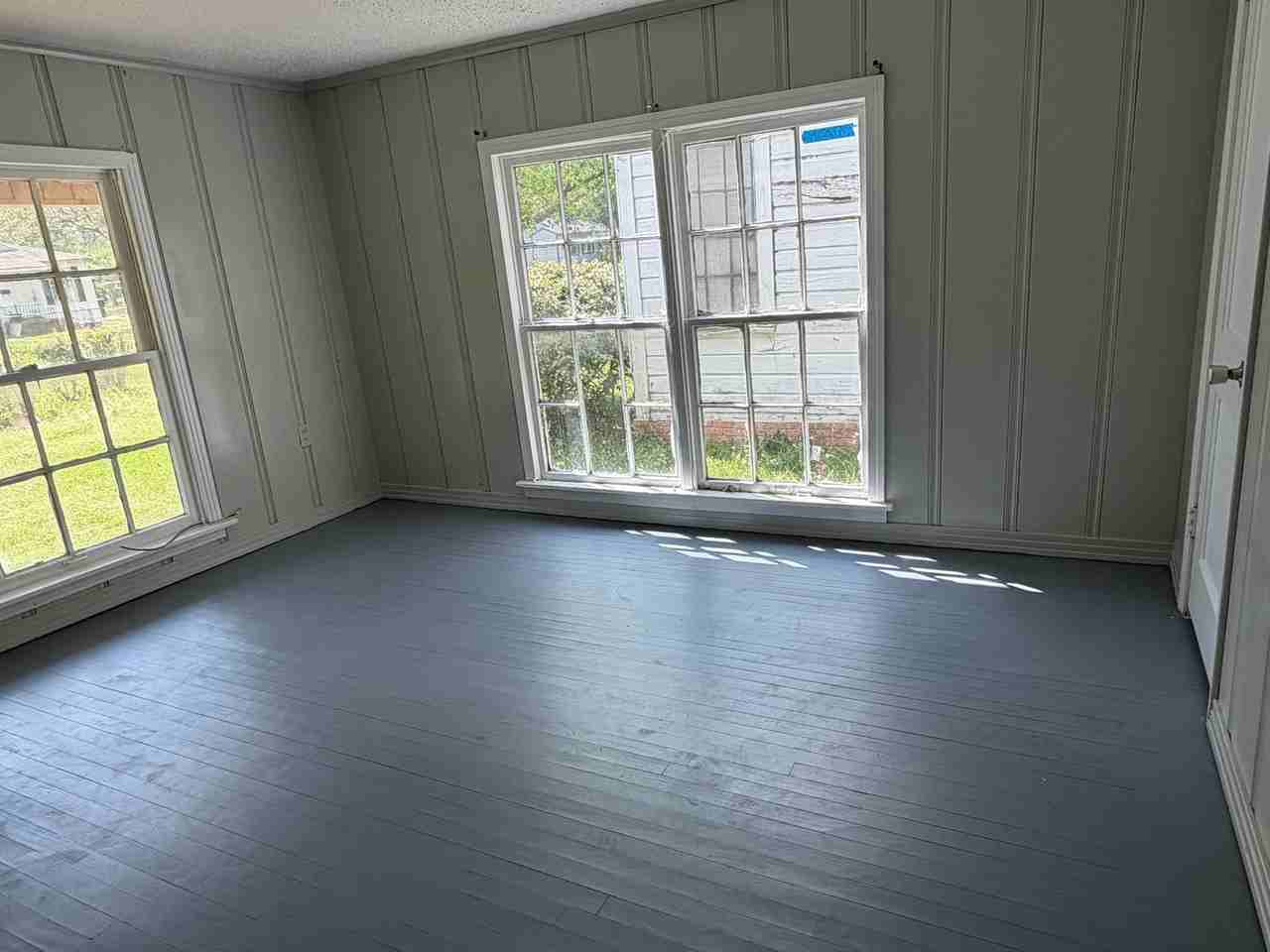 2810 Morningside Dr - Photo 3 of 8