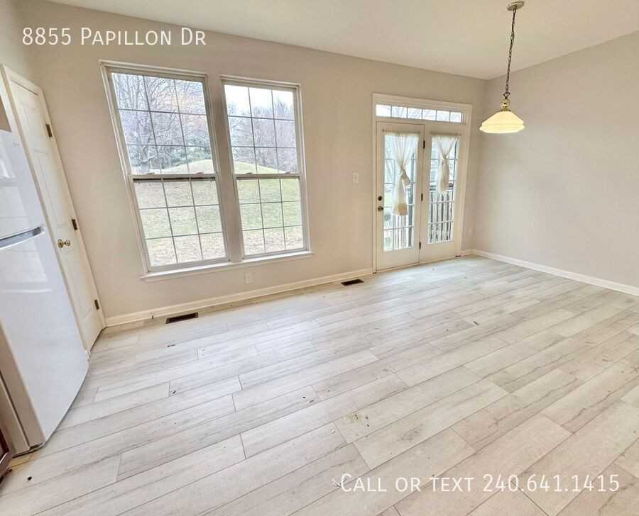 8855 Papillon Dr - Photo 3 of 17