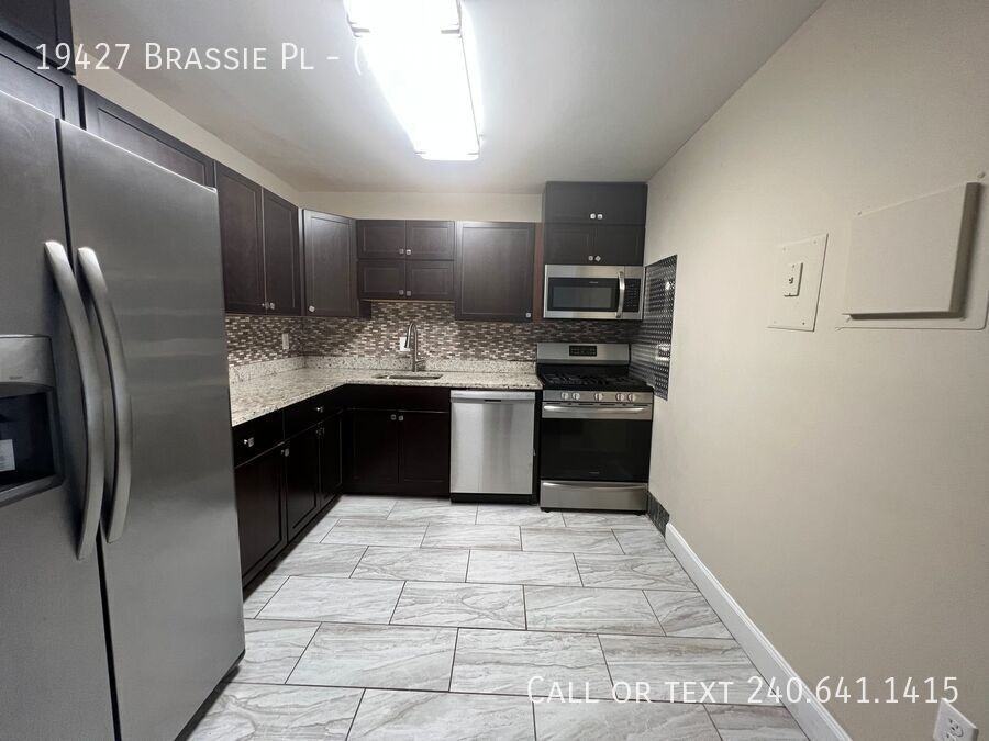 19427 Brassie Pl #201 - Photo 6 of 12