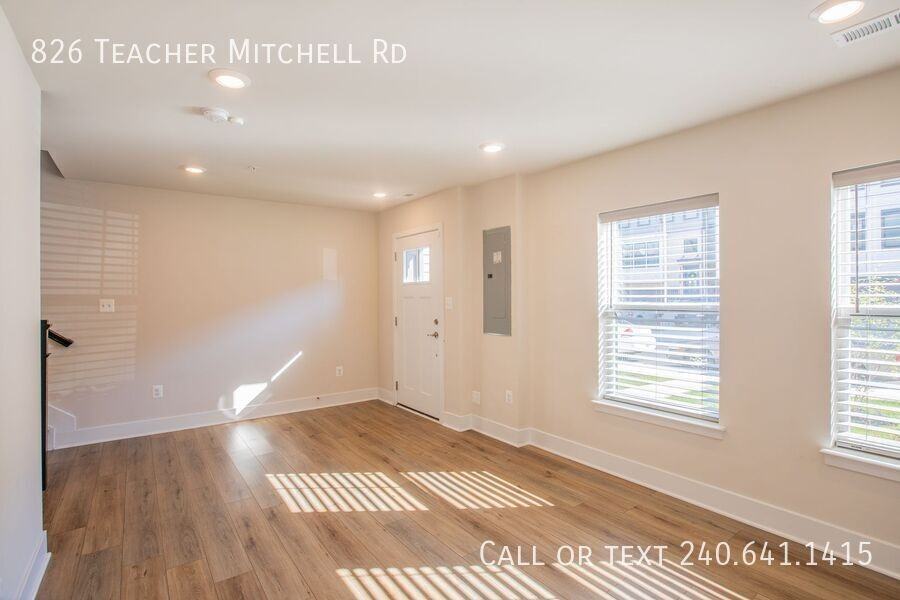 826 Teacher Mitchell Rd - Photo 6 of 42