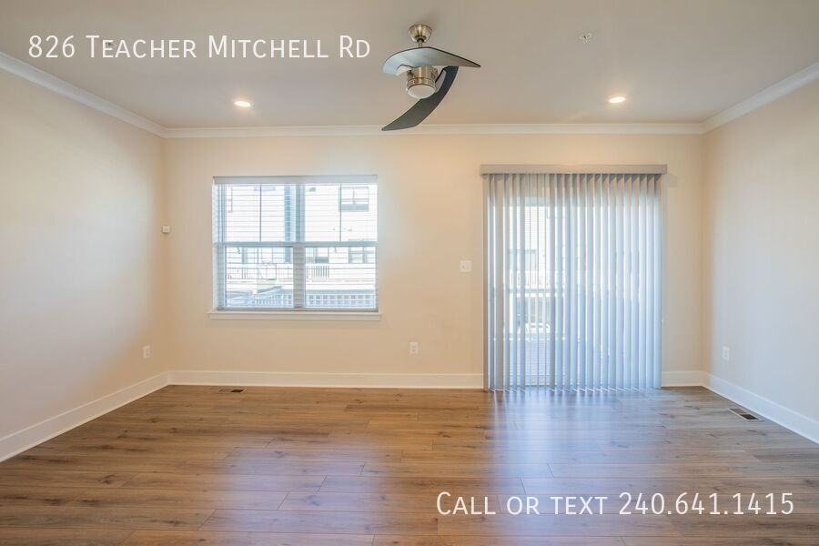 826 Teacher Mitchell Rd - Photo 7 of 42
