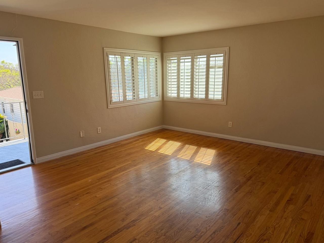 1514 Chalcedony St - Photo 5 of 30