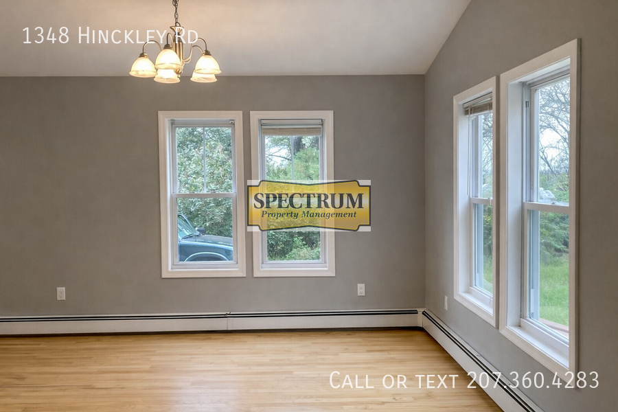 1348 Hinckley Rd - Photo 5 of 9