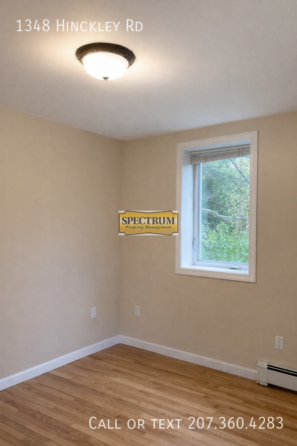 1348 Hinckley Rd - Photo 6 of 9