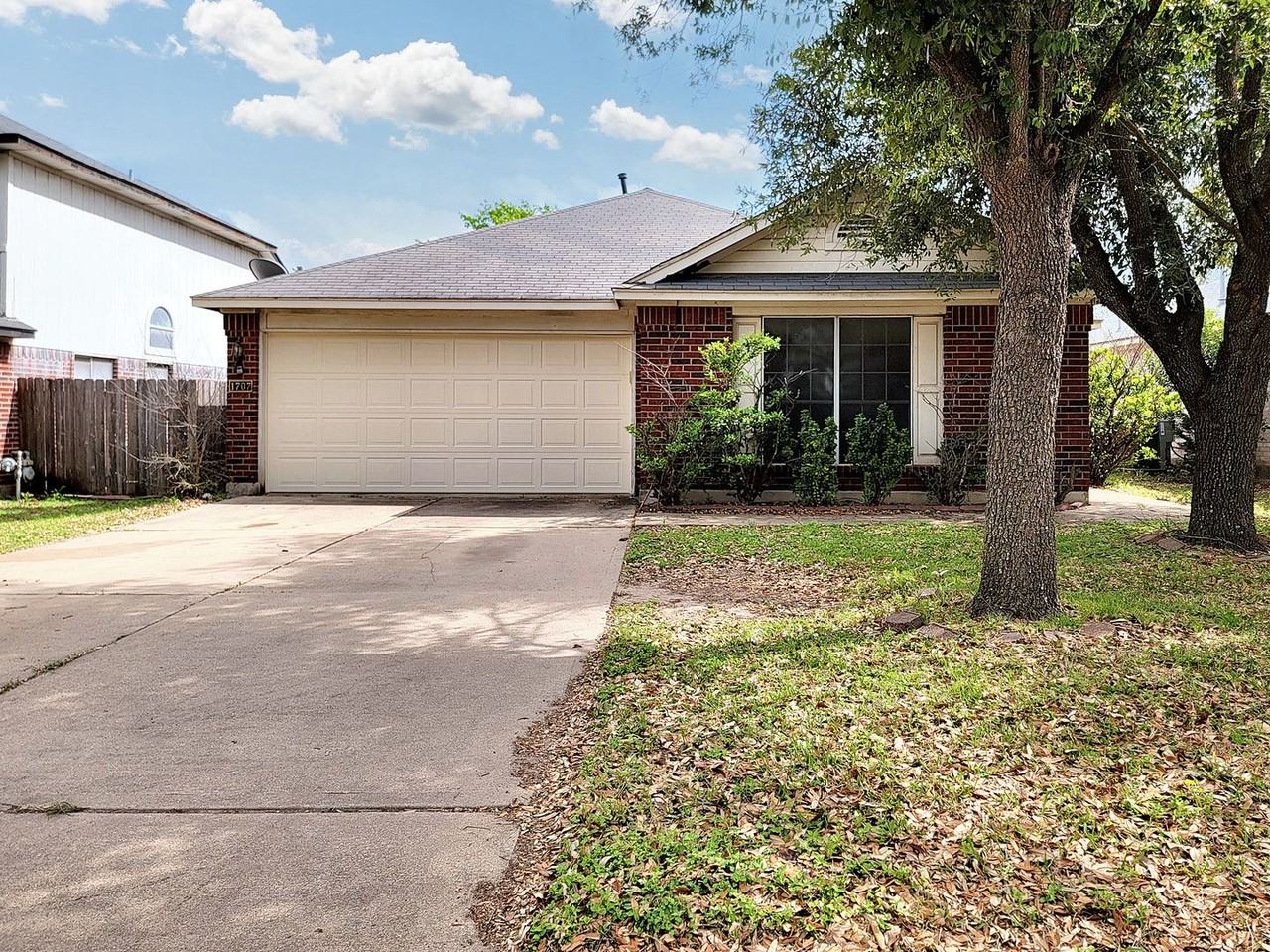 1707 Zydeco Dr - Photo 2 of 34