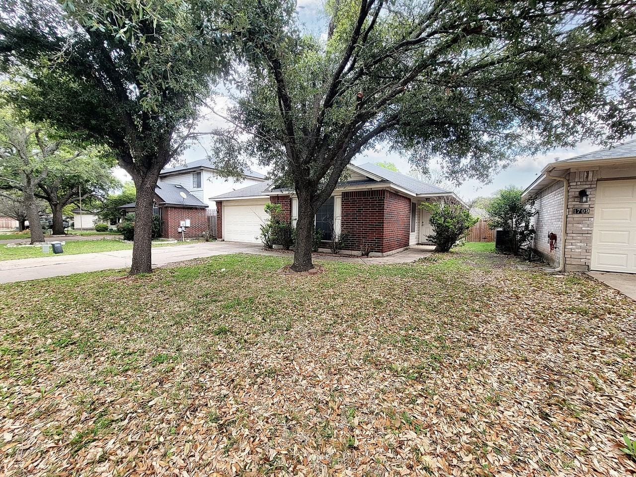 1707 Zydeco Dr - Photo 5 of 34