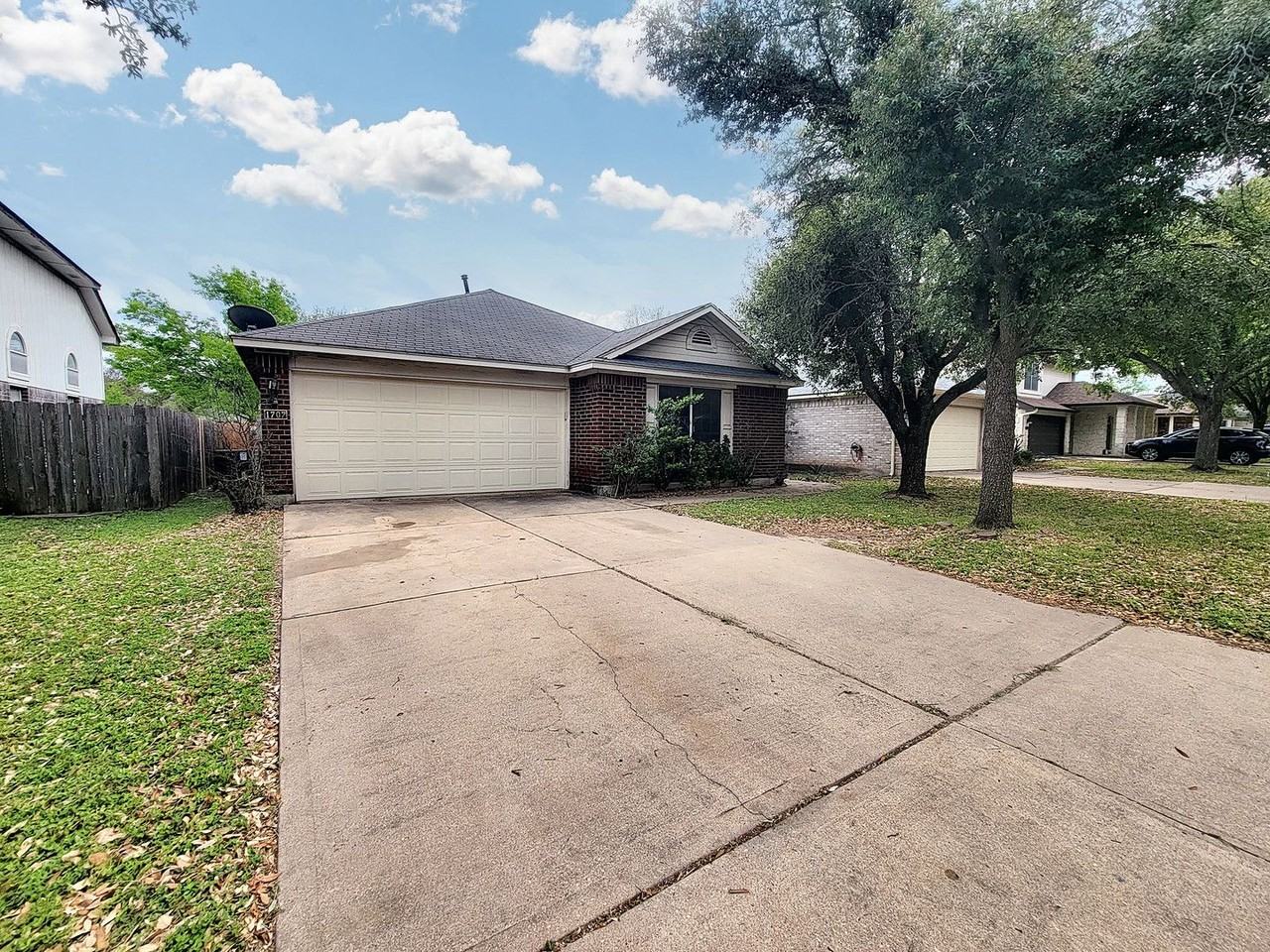 1707 Zydeco Dr - Photo 6 of 34