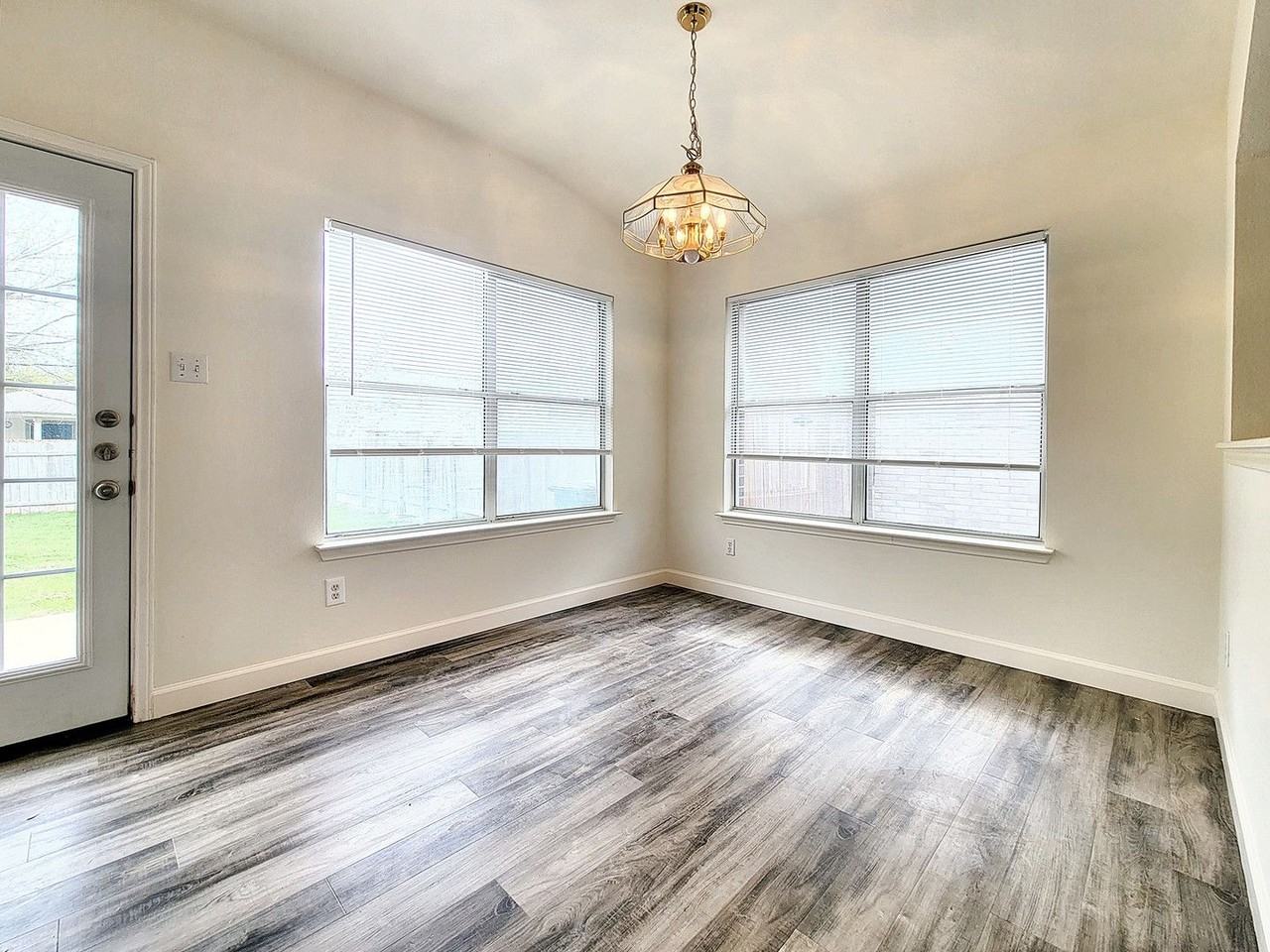 1707 Zydeco Dr - Photo 7 of 34