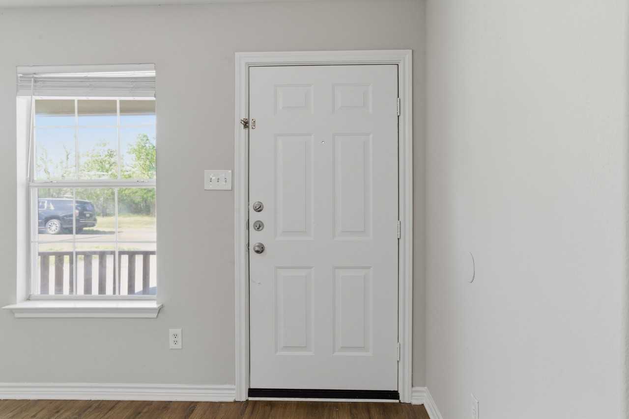 1901 Wright St #1 - Photo 2 of 25