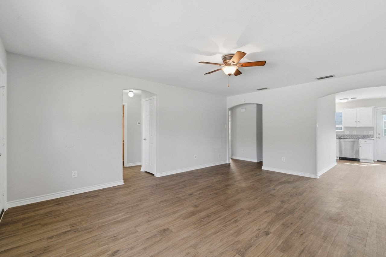 1901 Wright St #1 - Photo 3 of 25