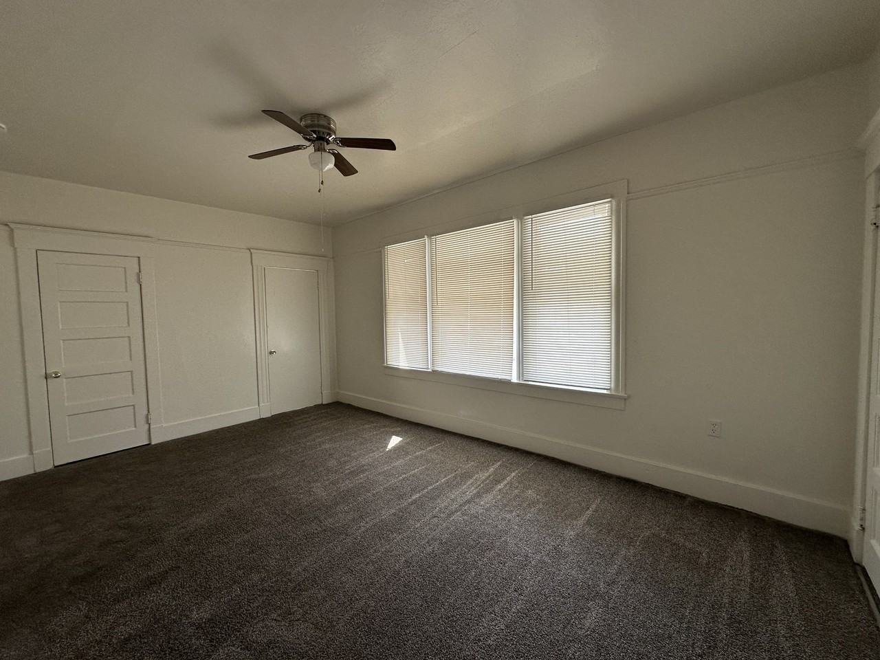 910 N Park Ave #3 - Photo 2 of 13
