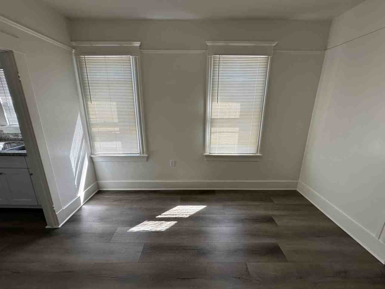 910 N Park Ave #3 - Photo 7 of 13