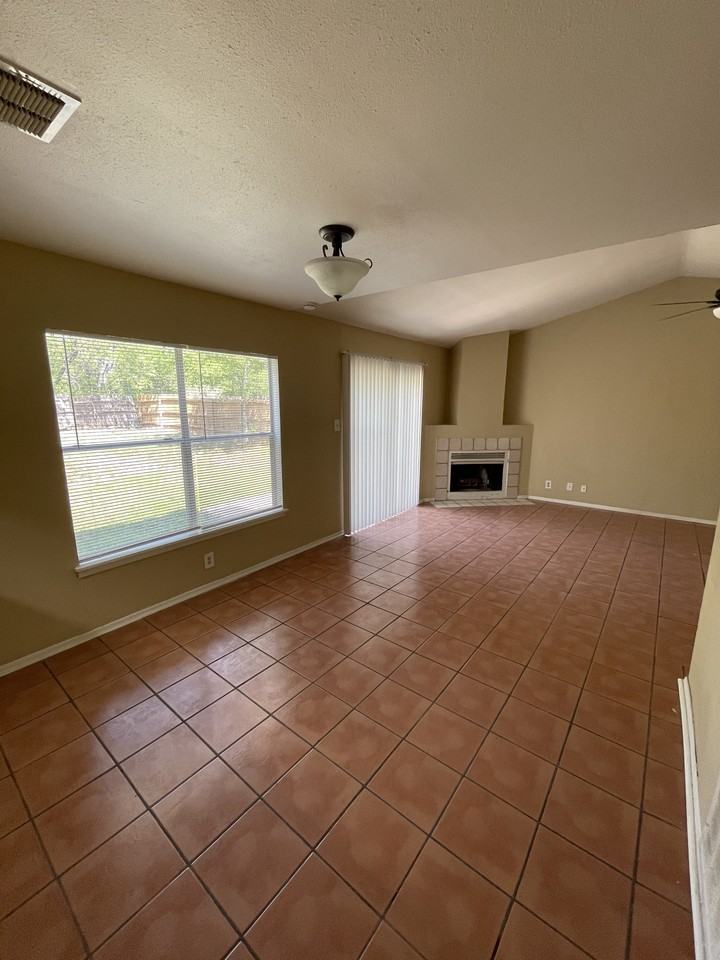 9931 Village Briar #1 - Photo 4 of 22
