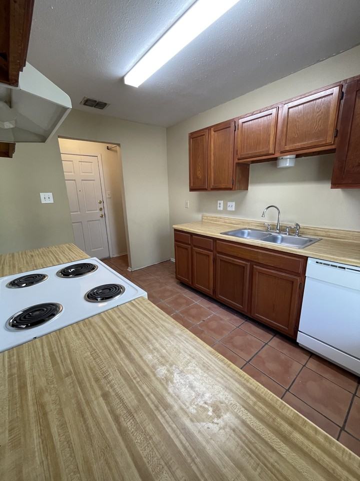 9931 Village Briar #1 - Photo 7 of 22