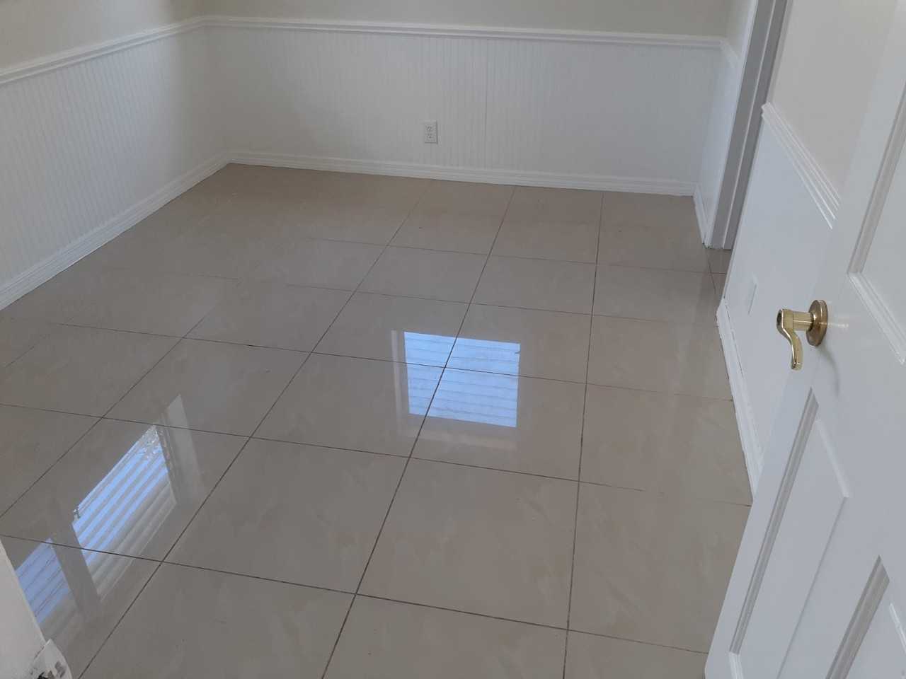 223 Sw 14th Pl #1 - Photo 7 of 23