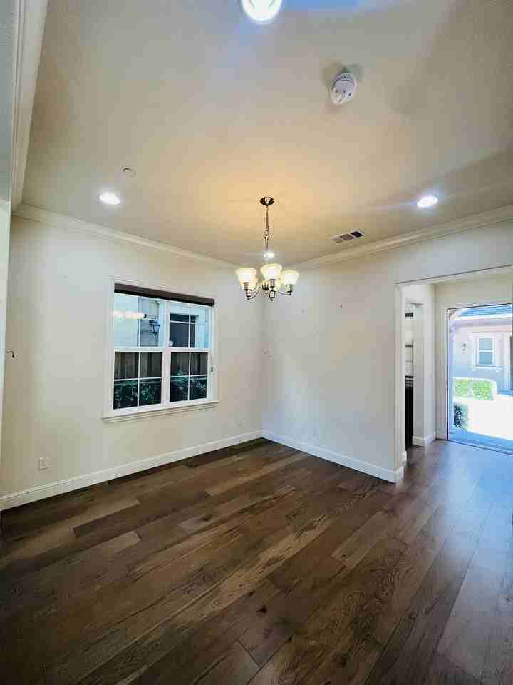 3024 Sonsilla Lane - Photo 6 of 33