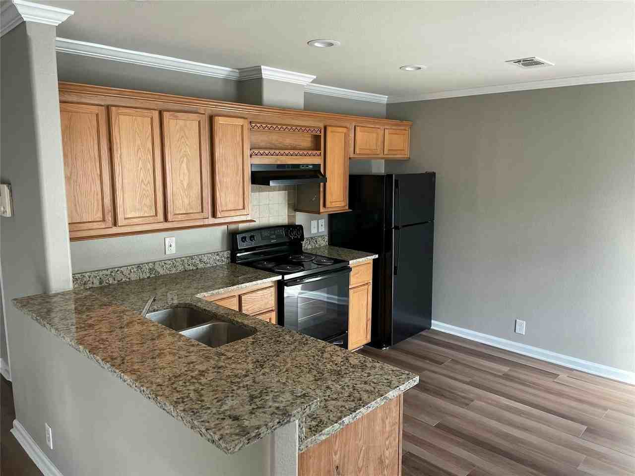 8715 Knox Street, Unit A - Photo 4 of 7