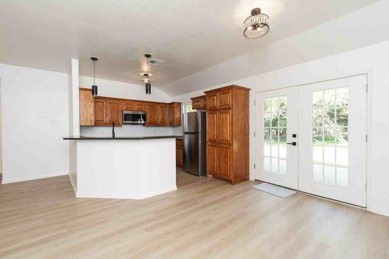 2 Willow Court - Photo 2 of 19