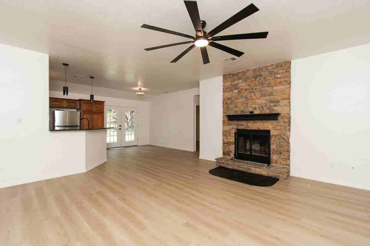 2 Willow Court - Photo 3 of 19