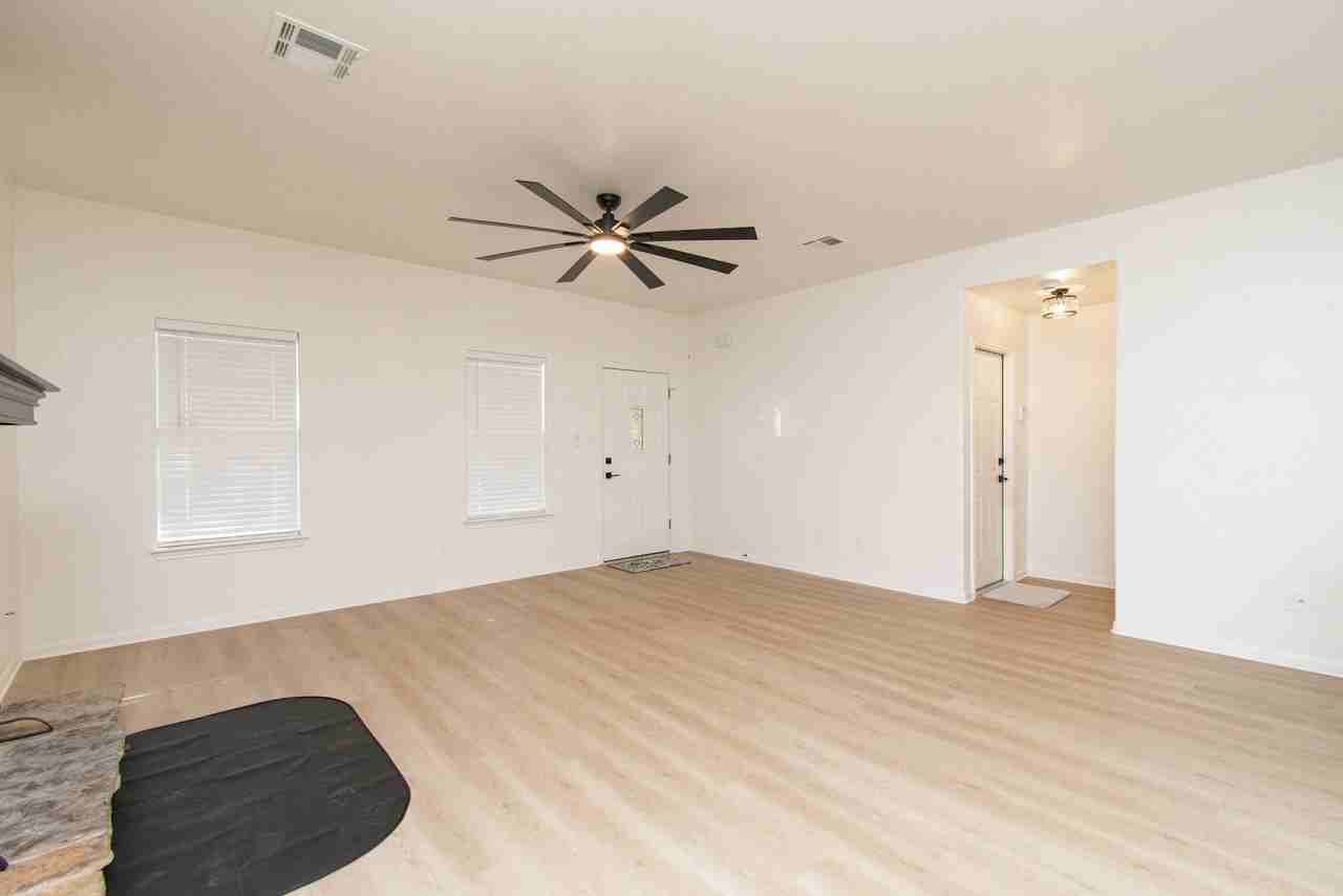 2 Willow Court - Photo 5 of 19