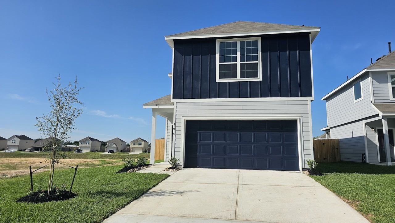 21915 Grand Majestic Dr. - Photo 5 of 10