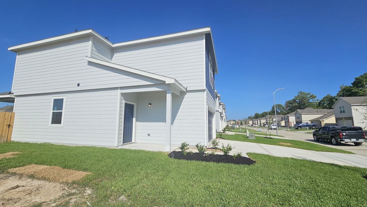 21915 Grand Majestic Dr. - Photo 6 of 10