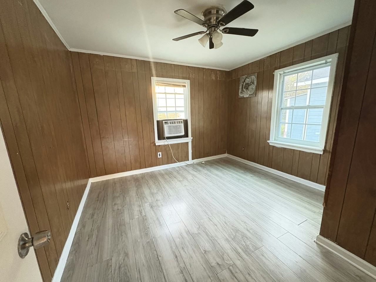 1053 Lubel Ave - Photo 4 of 8