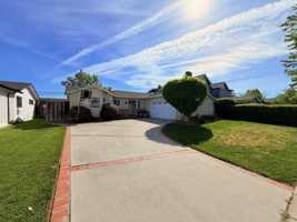 featured image of 4766 Elmhurst Dr #1