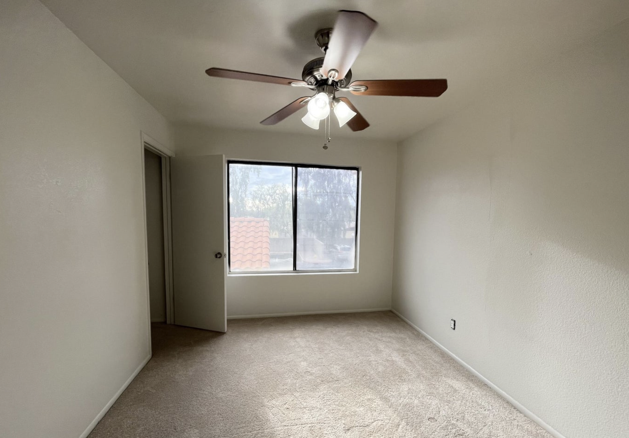 1905 East University Drive - 1Unit B-208 #1 - Photo 3 of 31