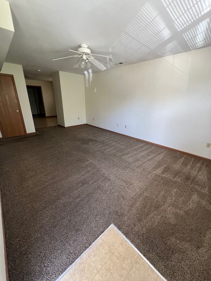 1002 Juniper Ct #D - Photo 3 of 13