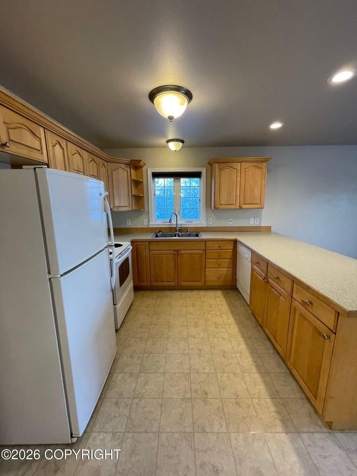 8114 W Donna Marie Ln - Photo 6 of 18