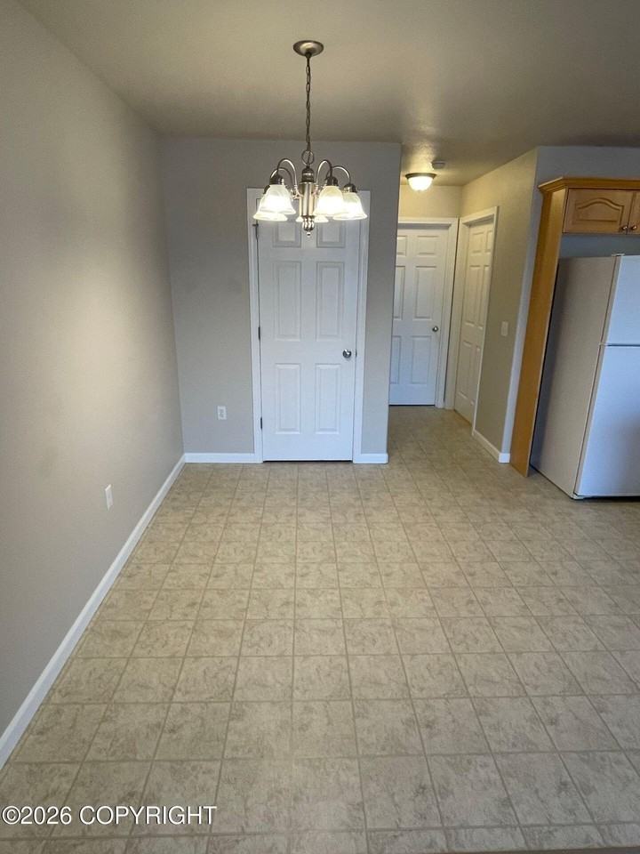 8114 W Donna Marie Ln - Photo 7 of 18