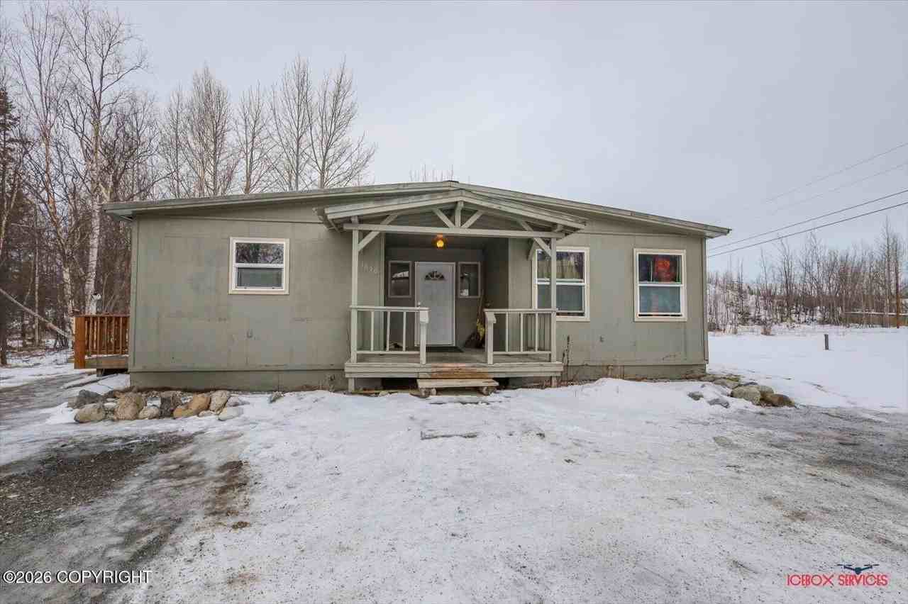 1650 N Winding Brook Loop