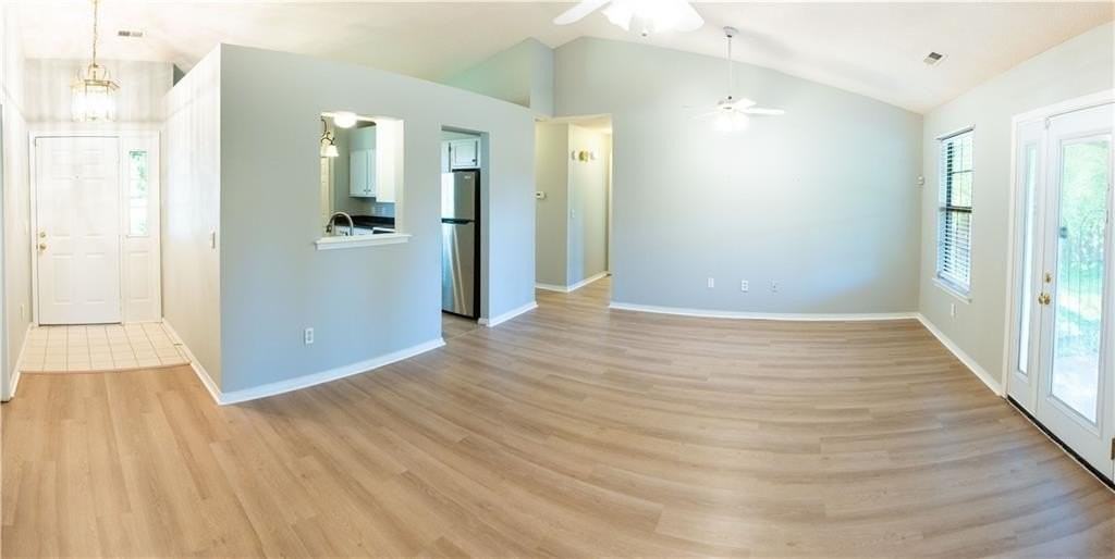 654 Terry Ave - Photo 6 of 22