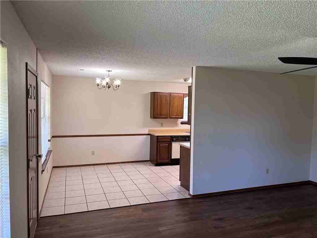 604 N 35th St - Photo 3 of 11