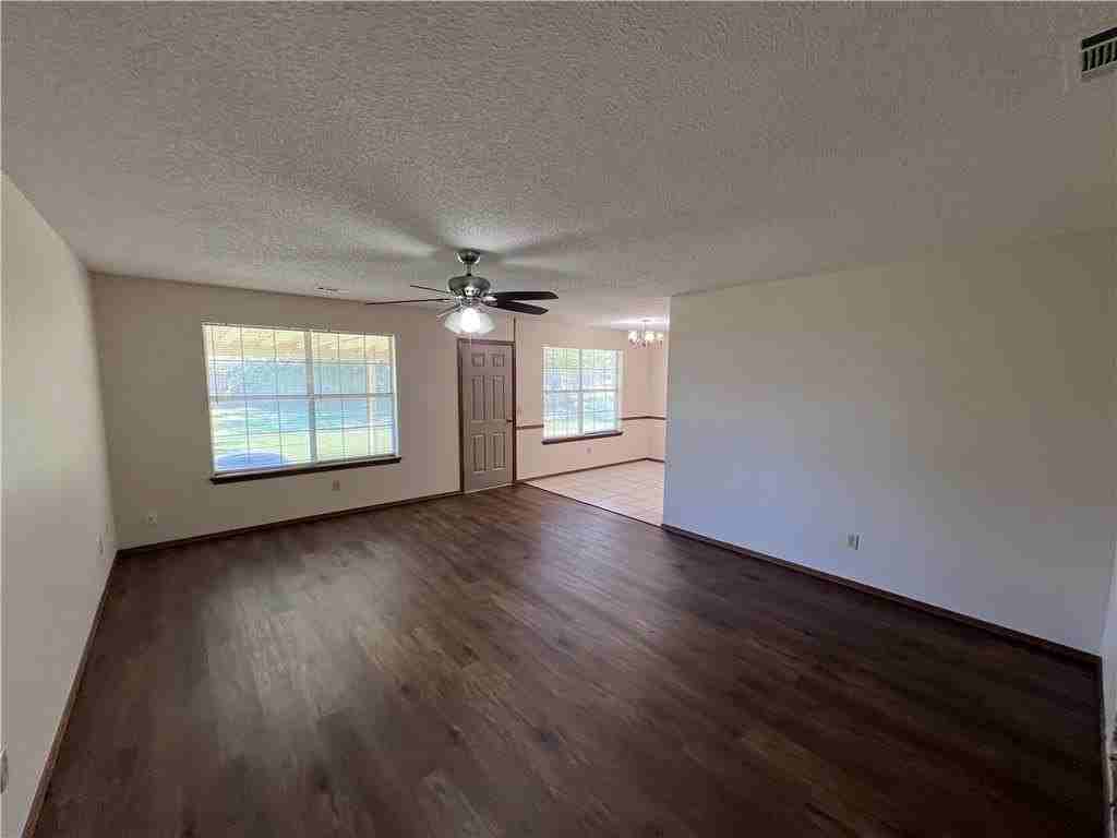 604 N 35th St - Photo 4 of 11