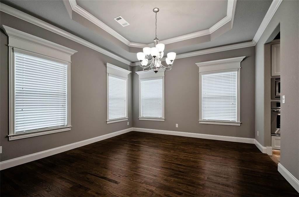 703 Se Fullerton St - Photo 5 of 25