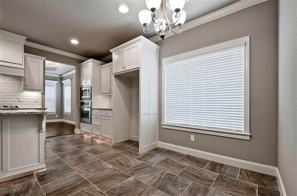 703 Se Fullerton St - Photo 6 of 25