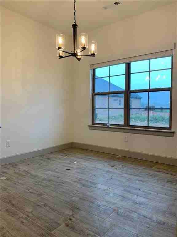 1100 Tracey Ln - Photo 7 of 18