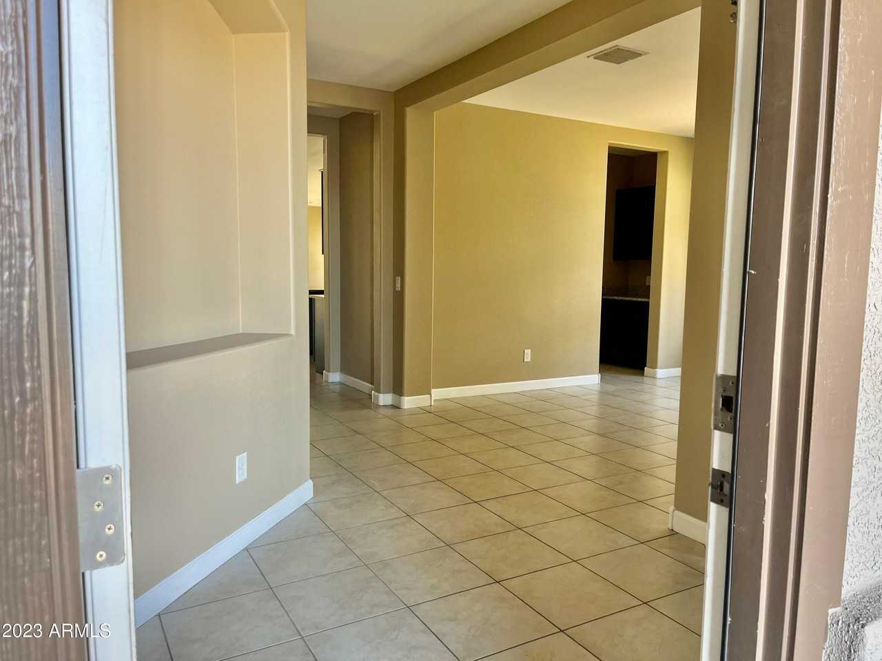4117 W S Butte Road - Photo 4 of 28