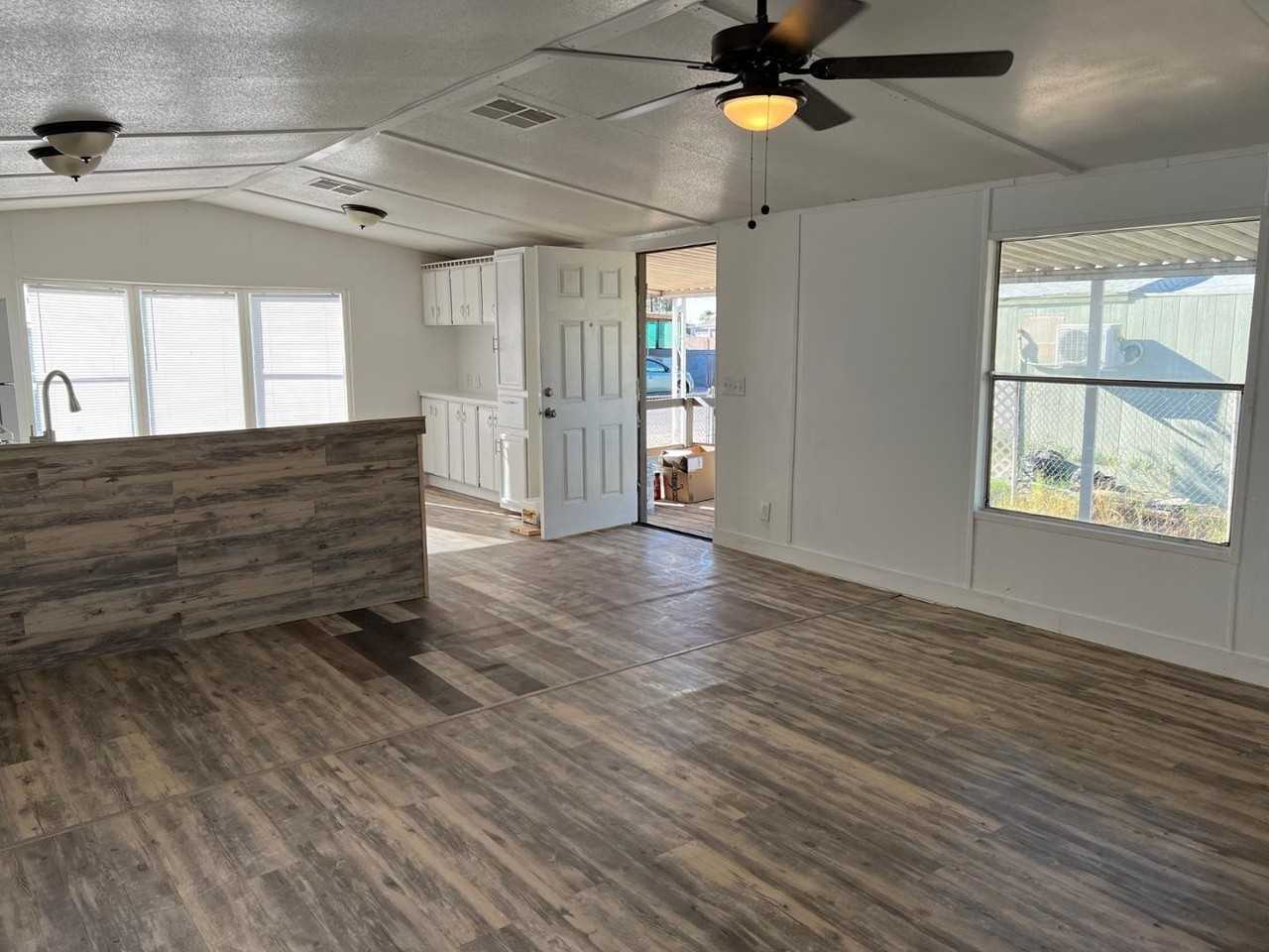 5811 N Fuchsia St - Photo 6 of 8