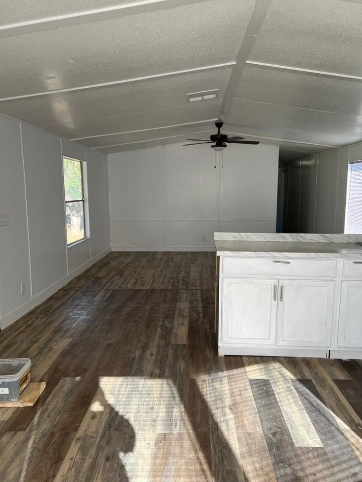 5811 N Fuchsia St - Photo 7 of 8