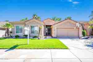 featured image of 875 W Aloe Pl