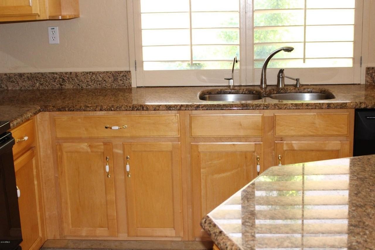 875 W Aloe Pl - Photo 4 of 29