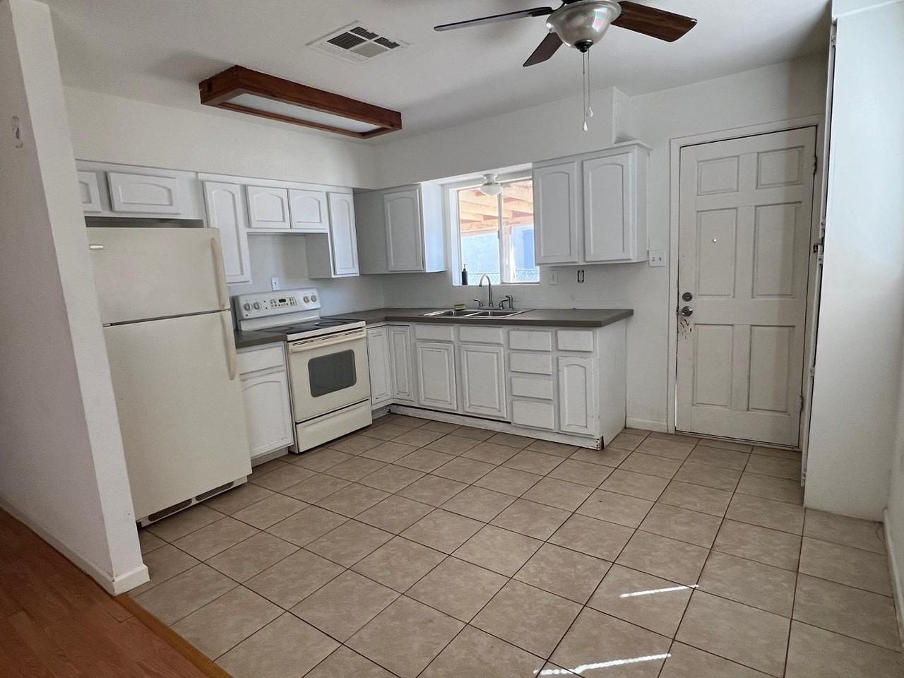 116 E Beech Ave - Photo 6 of 10