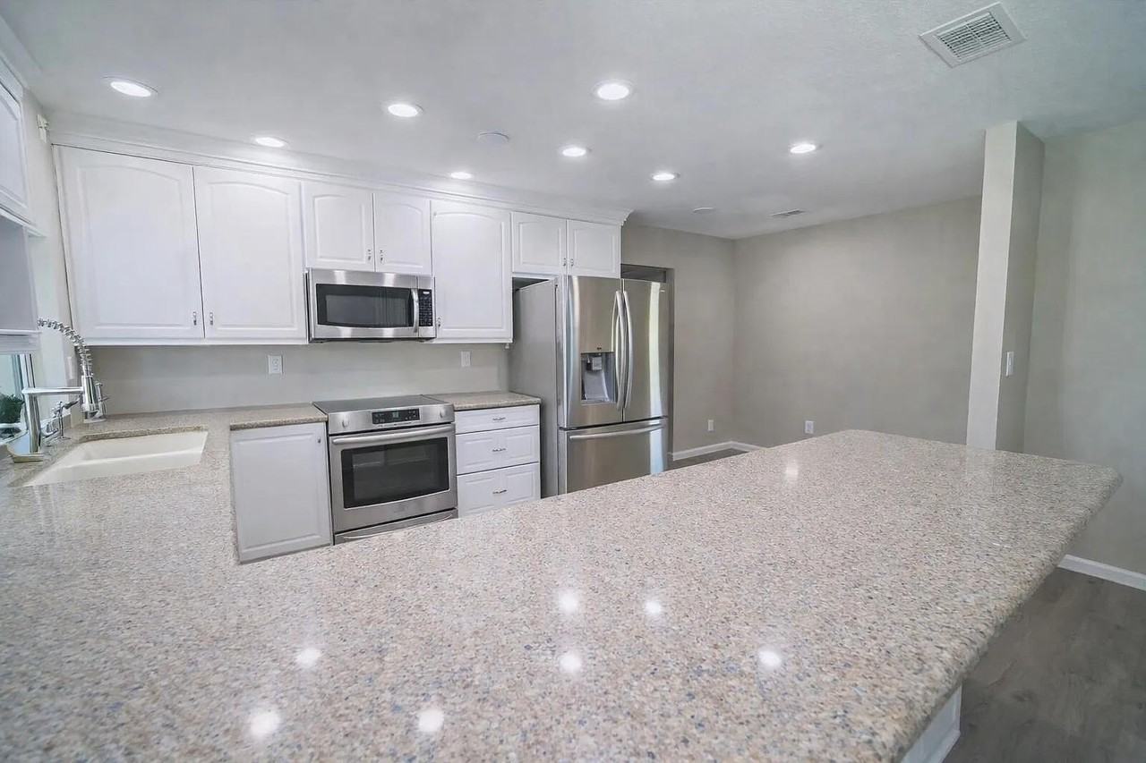 5046 E Columbine Dr - Photo 6 of 30