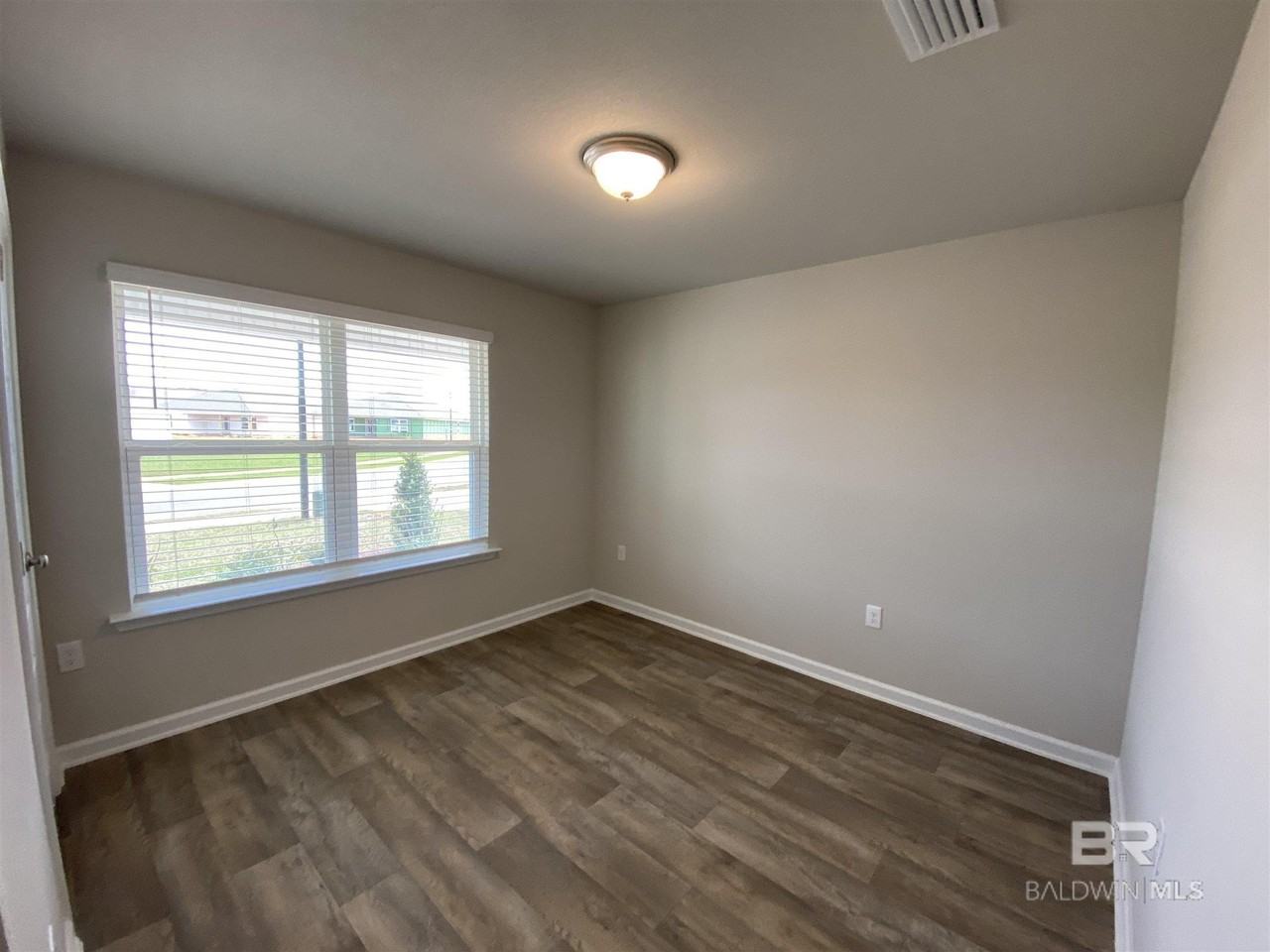 24501 Tepin Ln - Photo 2 of 11