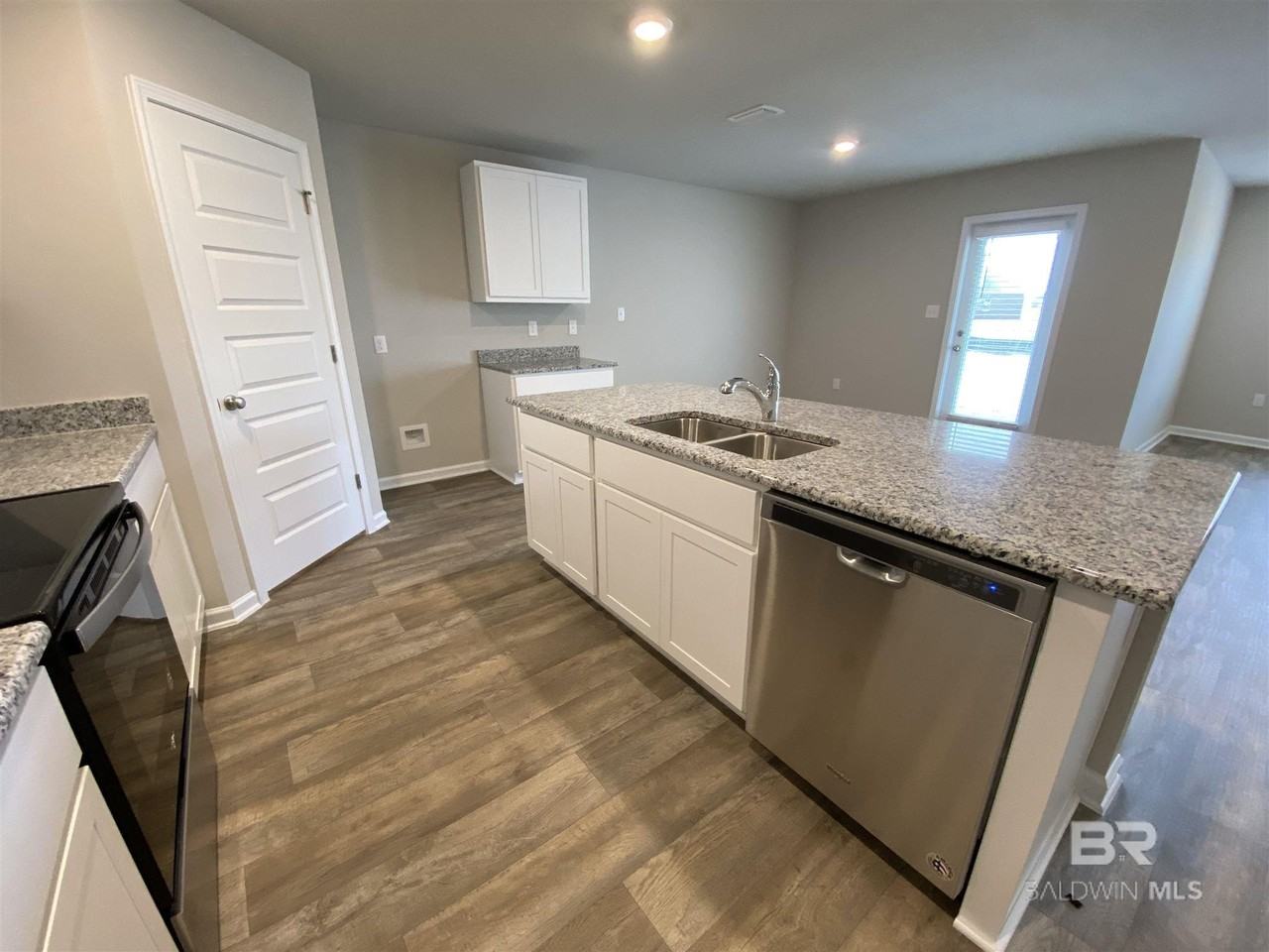 24501 Tepin Ln - Photo 7 of 11