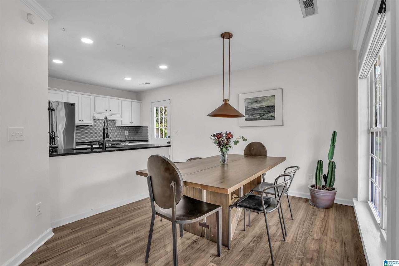 741 47th Pl S - Photo 3 of 16